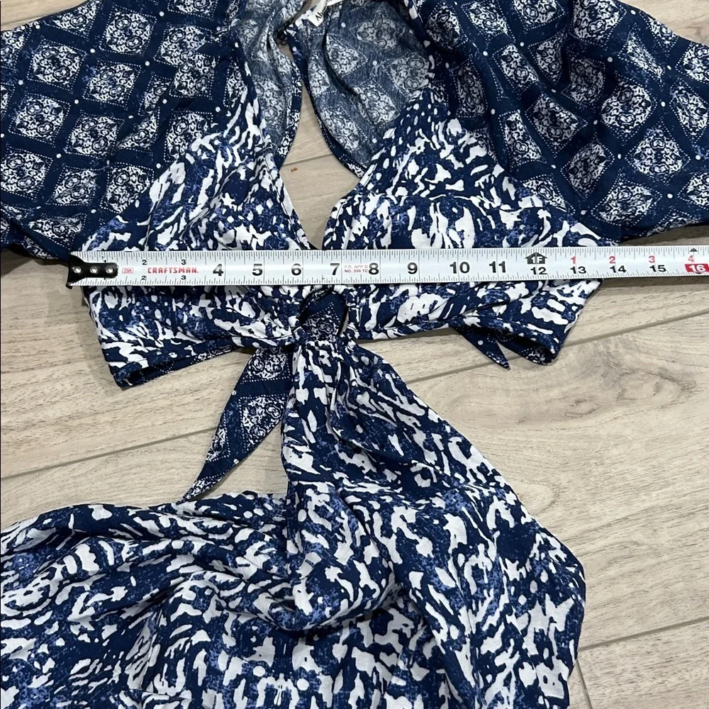 Abercrombie & Fitch Navy and White Dress Long-sleeve Plunge Cutout Maxi Dress XS
